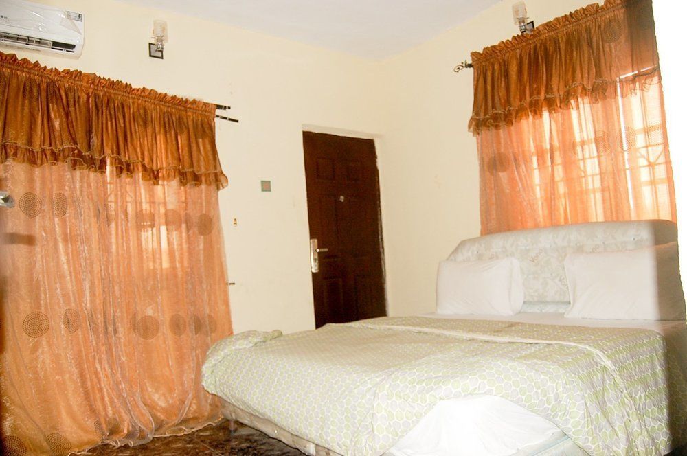D1 Hotel & Suites Lagos Exterior photo
